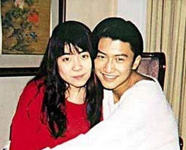 靳東的初戀演過《十八歲的天空》，而吳尊和他直接把初戀娶回家！ 娛樂 第5張