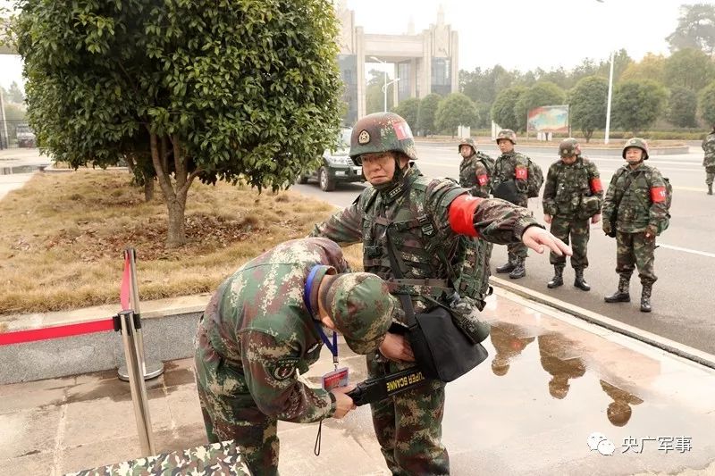 1月11日至13日,火箭军部队组织导弹旅团长比武,数十位旅团长走进考场