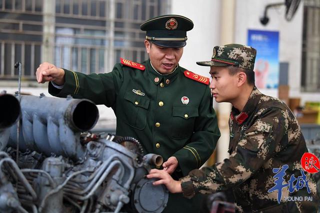 新兵连结束,曾维明考核全部优秀,成为海警某训练基地一名机电专业学兵