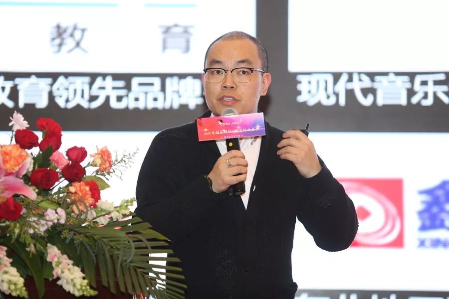 君学中国董事长宋辉,鸿文教育集团联合创始人赵锡睿,翼鸥教育副总裁