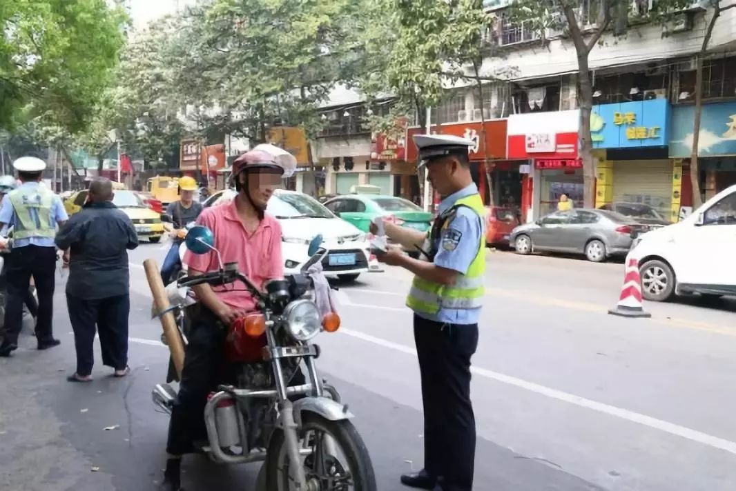 此前已经不进行 摩托车注册登记的地市 例如:广州,深圳等 这次是不