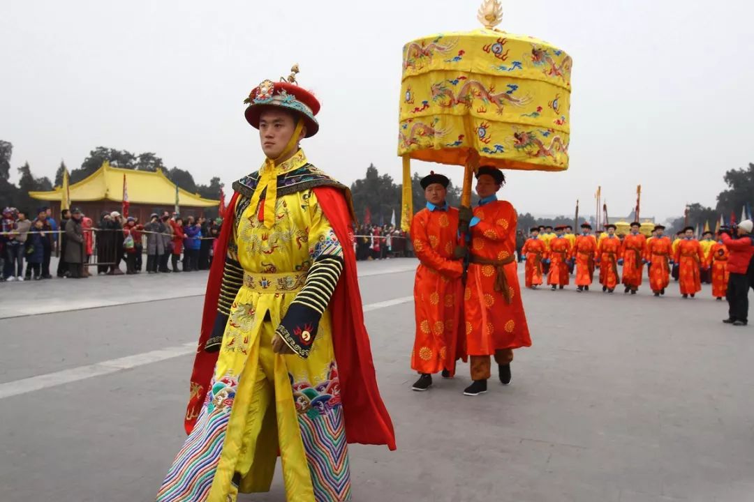 老总祭天_杀个销售祭天图片