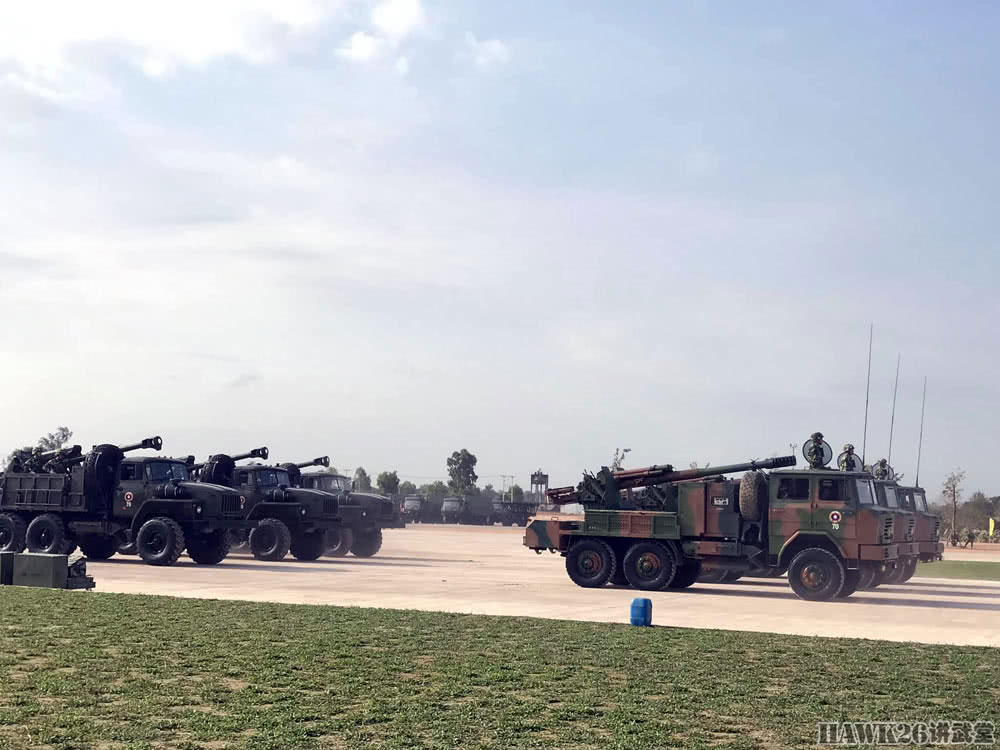 老挝建军70周年彩排 中国导弹 卡车炮 火箭炮 坦克组团亮相