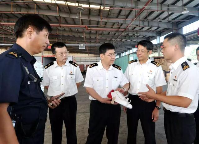 厦门海关关长杨振庆一年来,各关在"五关"建设方面都谋了什么篇,布了