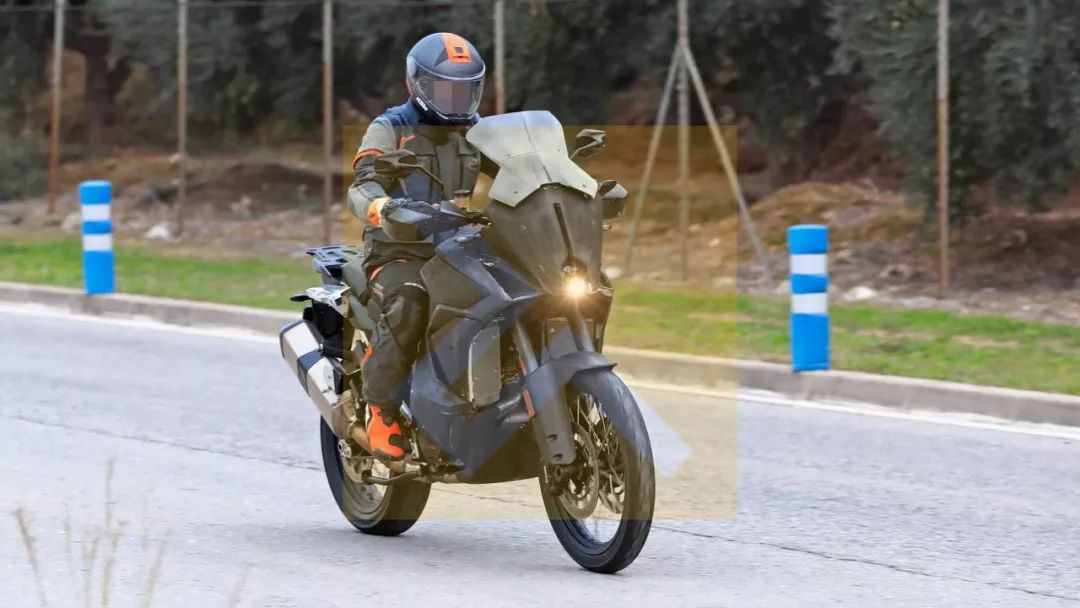 最狂的冒险王上路了!ktm 1290 super adv2020款谍照曝光!