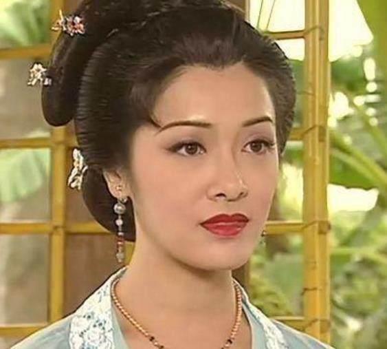 67在tvb《杨贵妃》中,向海岚因为扮相普通,被叫做"最丑杨贵妃".