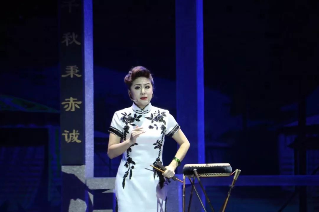 白派京韵大鼓《借东风》演唱:王莉 乐队伴奏:郑力文,刘小凯,陈茜 骆派