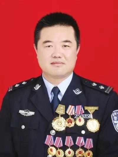 全国优秀人民警察王宏伟"干"是人生实实在在的追求_平罗县