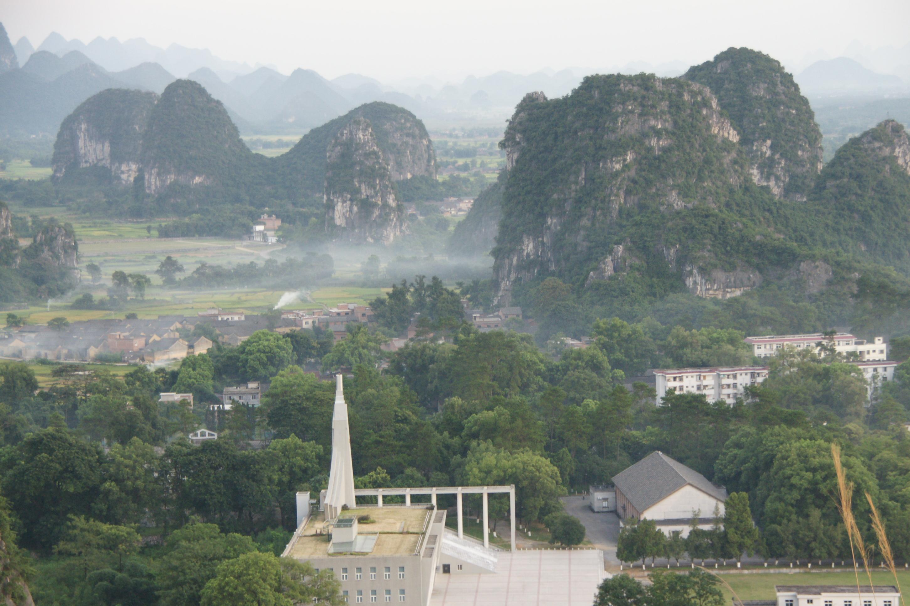 桂林记忆之奇峰镇:万点尖峰锁碧空