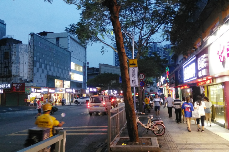 经历深圳龙岗老街的过去今天,让人感触良多