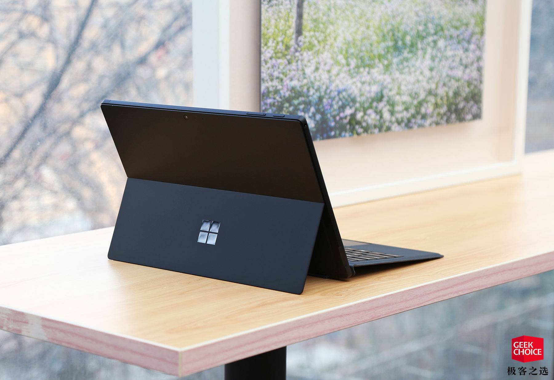 极客之选年度评选丨年度二合一笔记本：微软 Surface Pro 6_产品