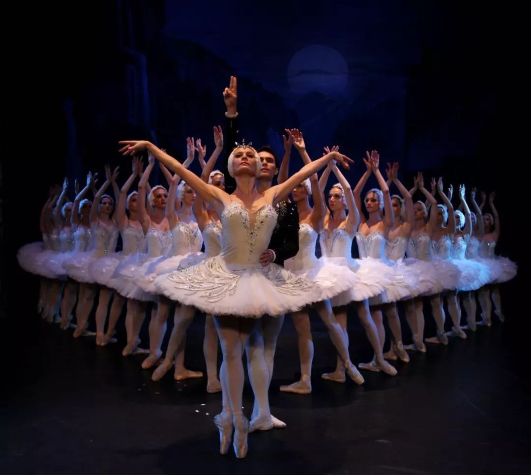 临沂大剧院-【精彩回顾】俄罗斯国家芭蕾舞剧院，芭蕾舞剧《天鹅湖》唯美上演