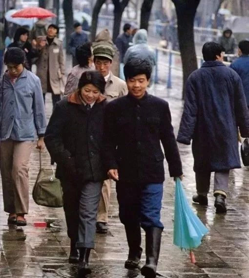 1972年,北京,街上行人.