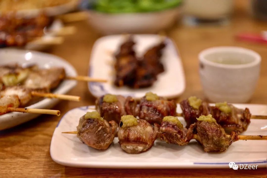 喷喷香.柚子胡椒鸡胗和酱烤鸡皮.必点必夸.前者柚子胡椒调味喜人.