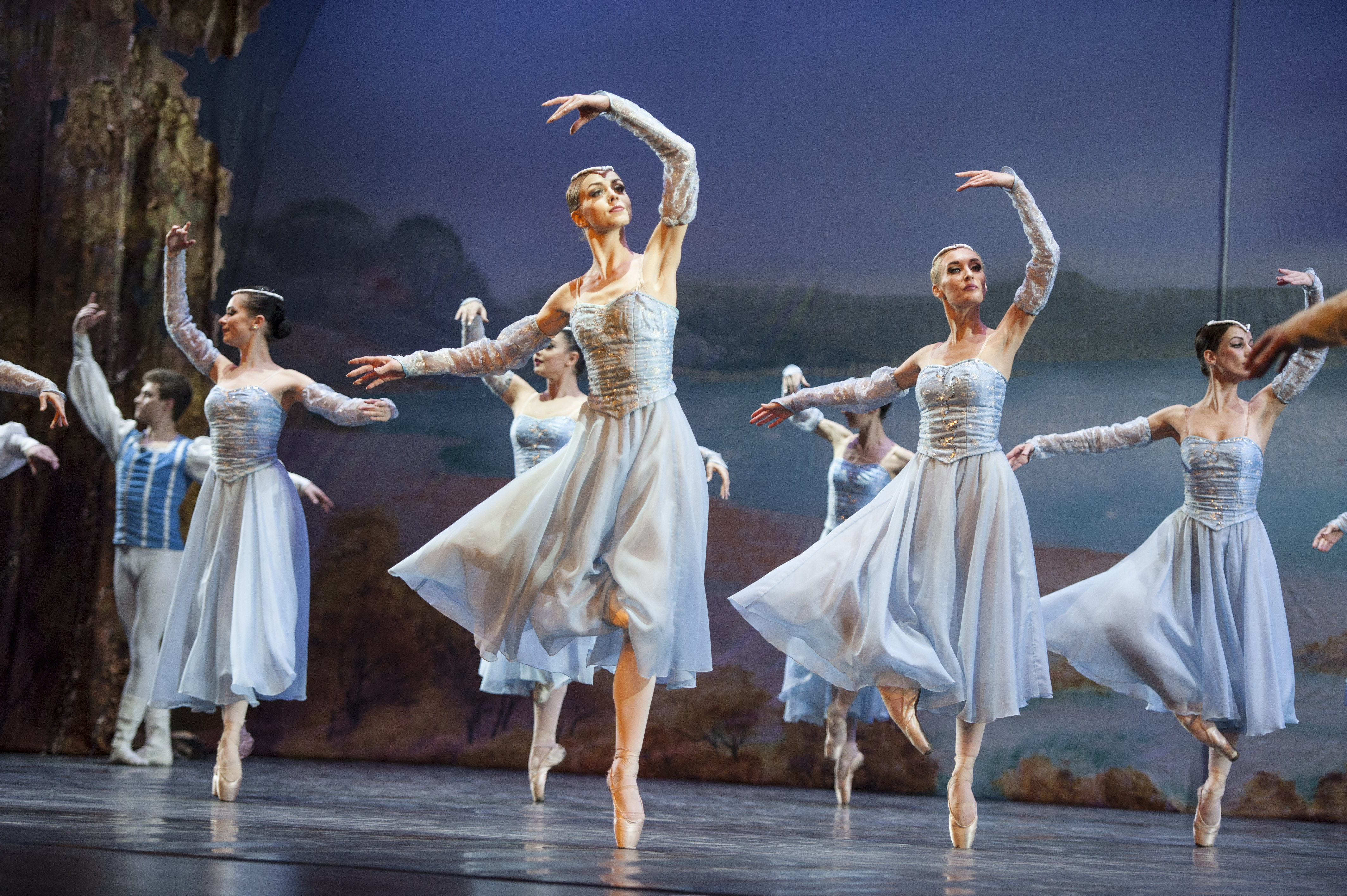 俄罗斯柴可夫斯基芭蕾舞团《天鹅湖》在合肥起舞