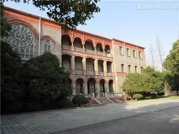 江苏省15所重点大学