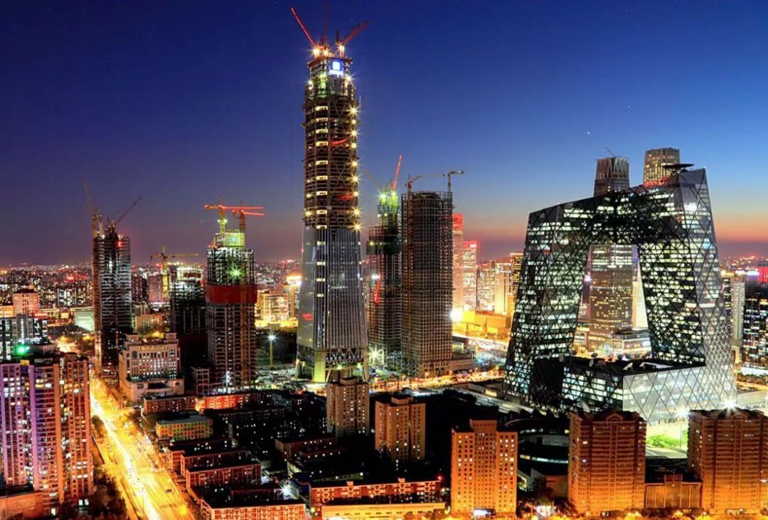 北京第一高楼中国尊"交钥匙",64个月铸就亮眼新地标!