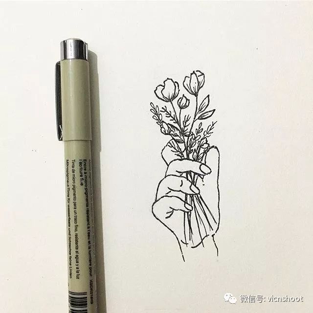 针管笔创意黑白手绘插画