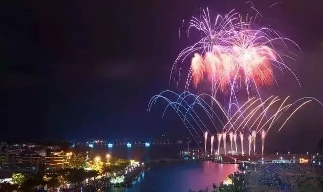 大年初二阳江鸳鸯湖有烟花看