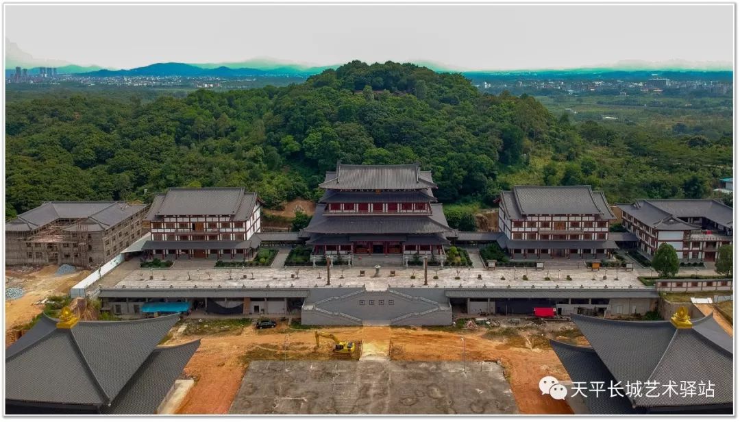 壮观的普侨区花古岩寺