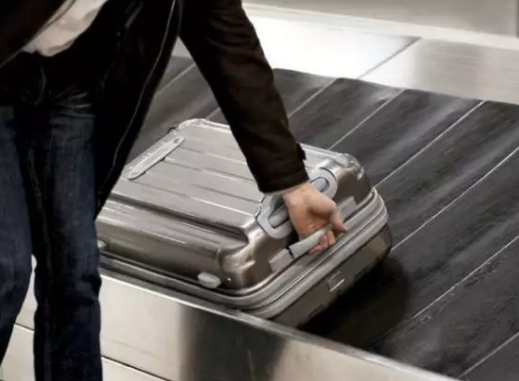 杜拜華人小心你的行李！兩人因在杜拜機場偷行李被捕 旅行 第1張