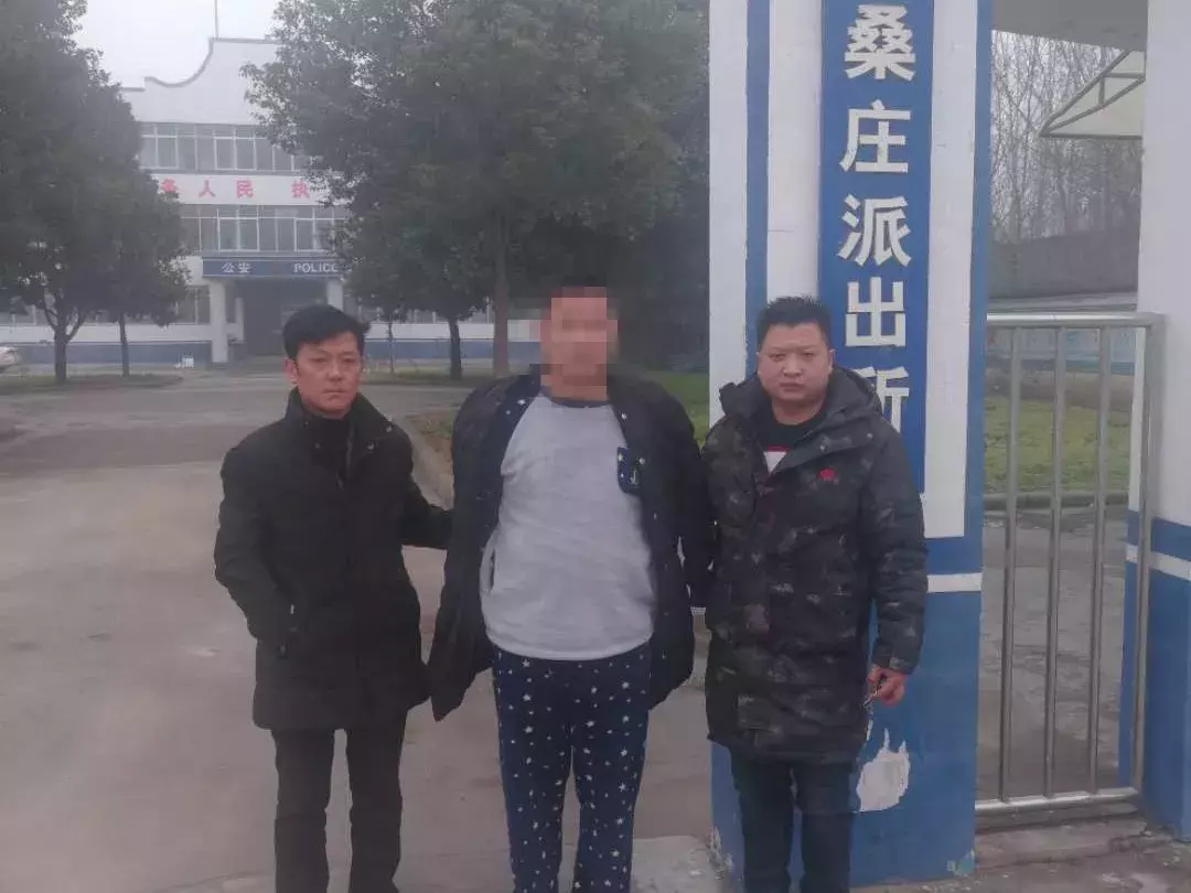 南阳邓州一男子持刀将他人砍伤, 潜逃一年终被抓