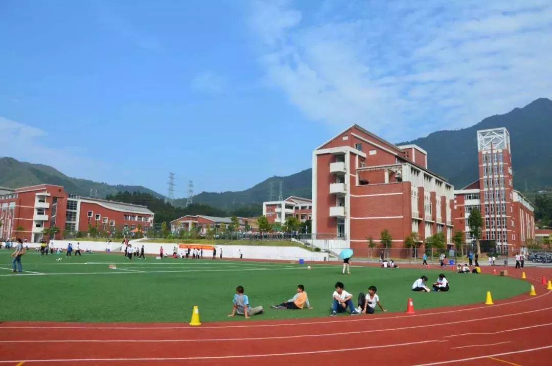 厉害了景宁民族中学入选浙江省教育机器人应用示范建设学校