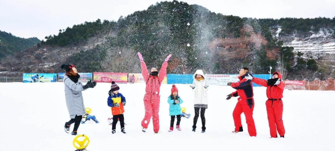 赏千年麦积石窟·体验冰雪运动 今日相约麦积山滑雪场