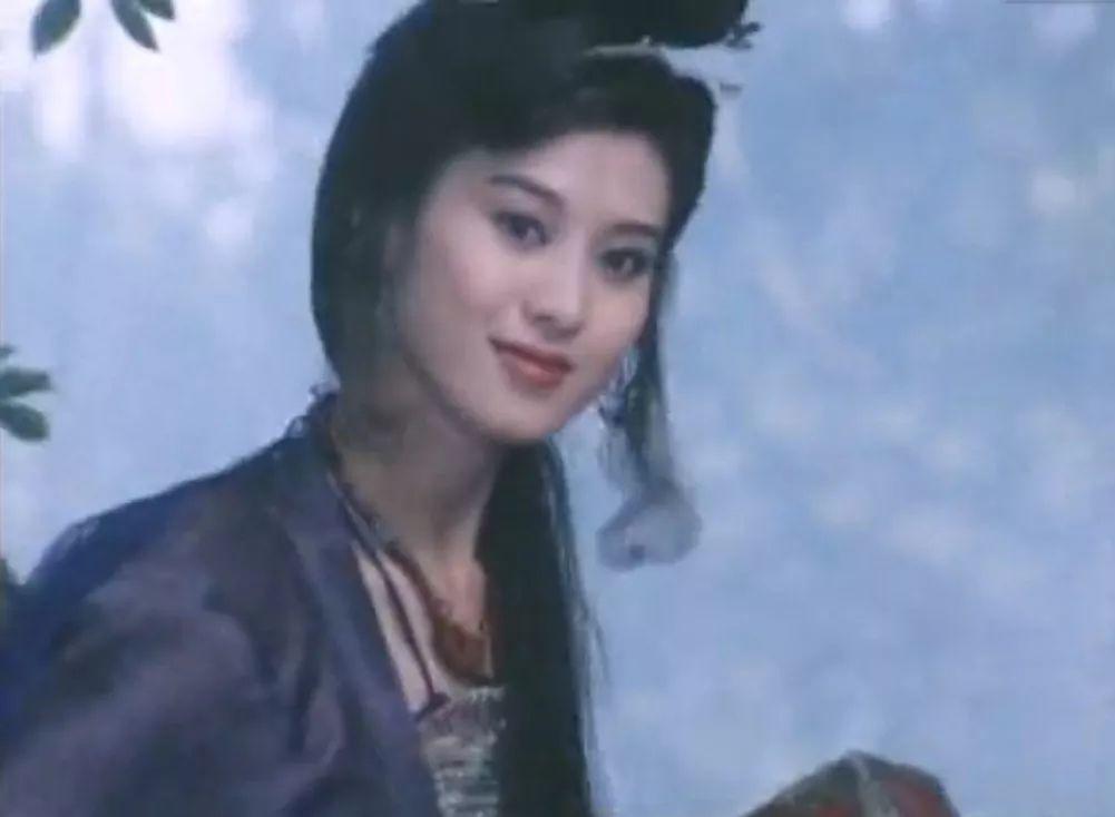 他是中国最早的美妆博主,曾将40岁的刘晓庆化成16岁惊艳少女