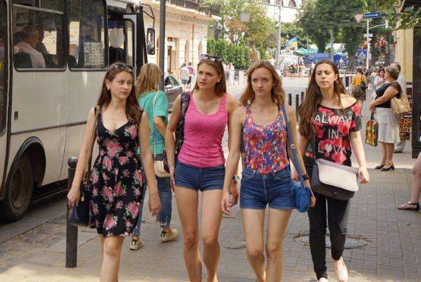 烏克蘭的美女既美麗又獨立，可為何導遊卻勸告不要搭理當地的姑娘 未分類 第2張