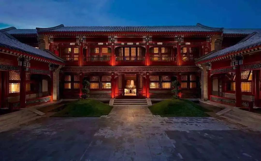 坐北朝南的房屋是由于多方面的原因产生的,也体现出了中国古代人民的