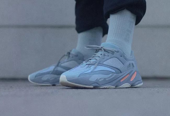 yeezy700紫薯怎么搭_yeezy500穿搭图片