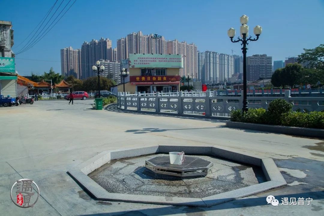 新寮村,位于普宁市池尾街道东北部,东临西陇,北连乌石,西接高埕,西清