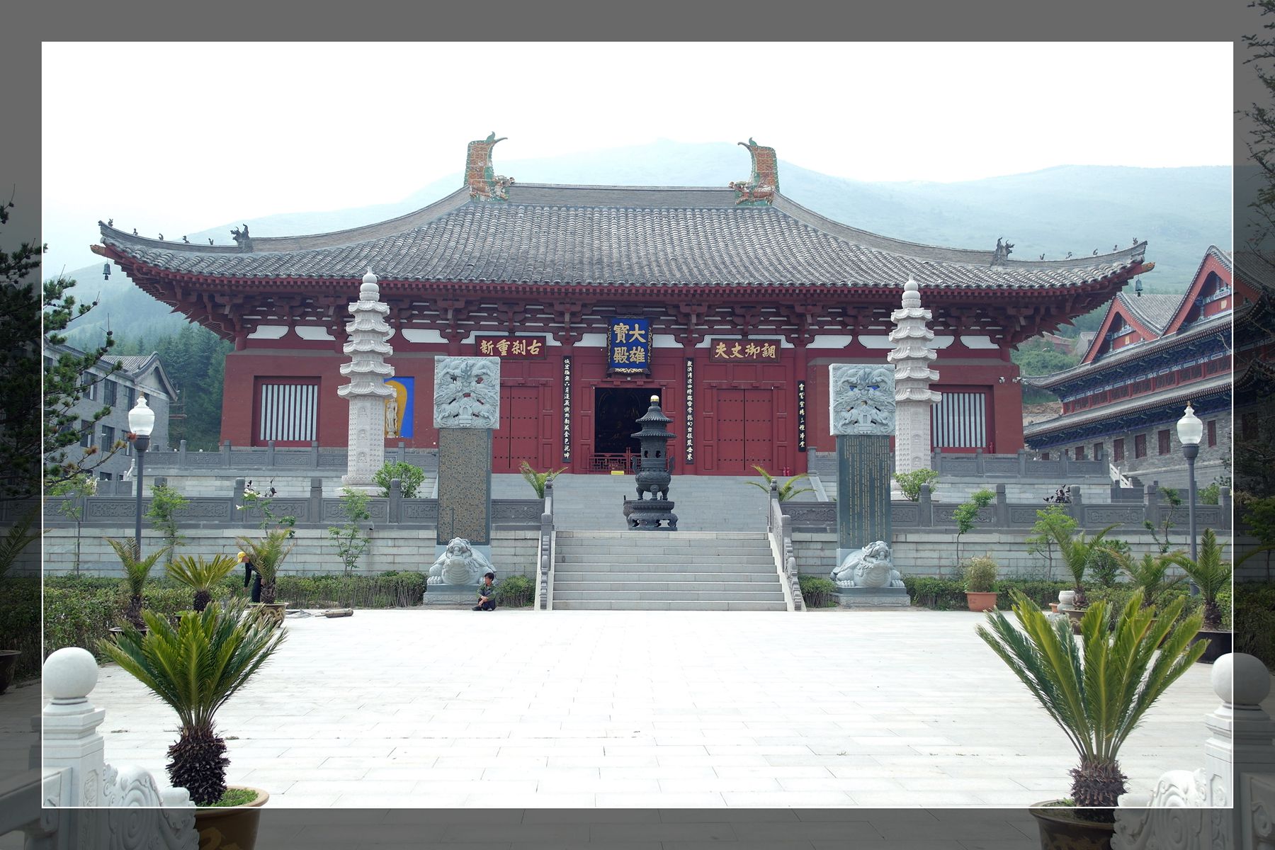 唐代高僧法照大师创建五台山竹林寺，寺内舍利塔不知谁建造的_寺院