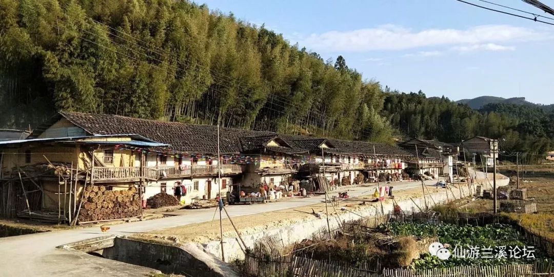 陆上女神福建民间陈靖姑信仰文化发祥地之一钟山临水宫祖殿(图1)