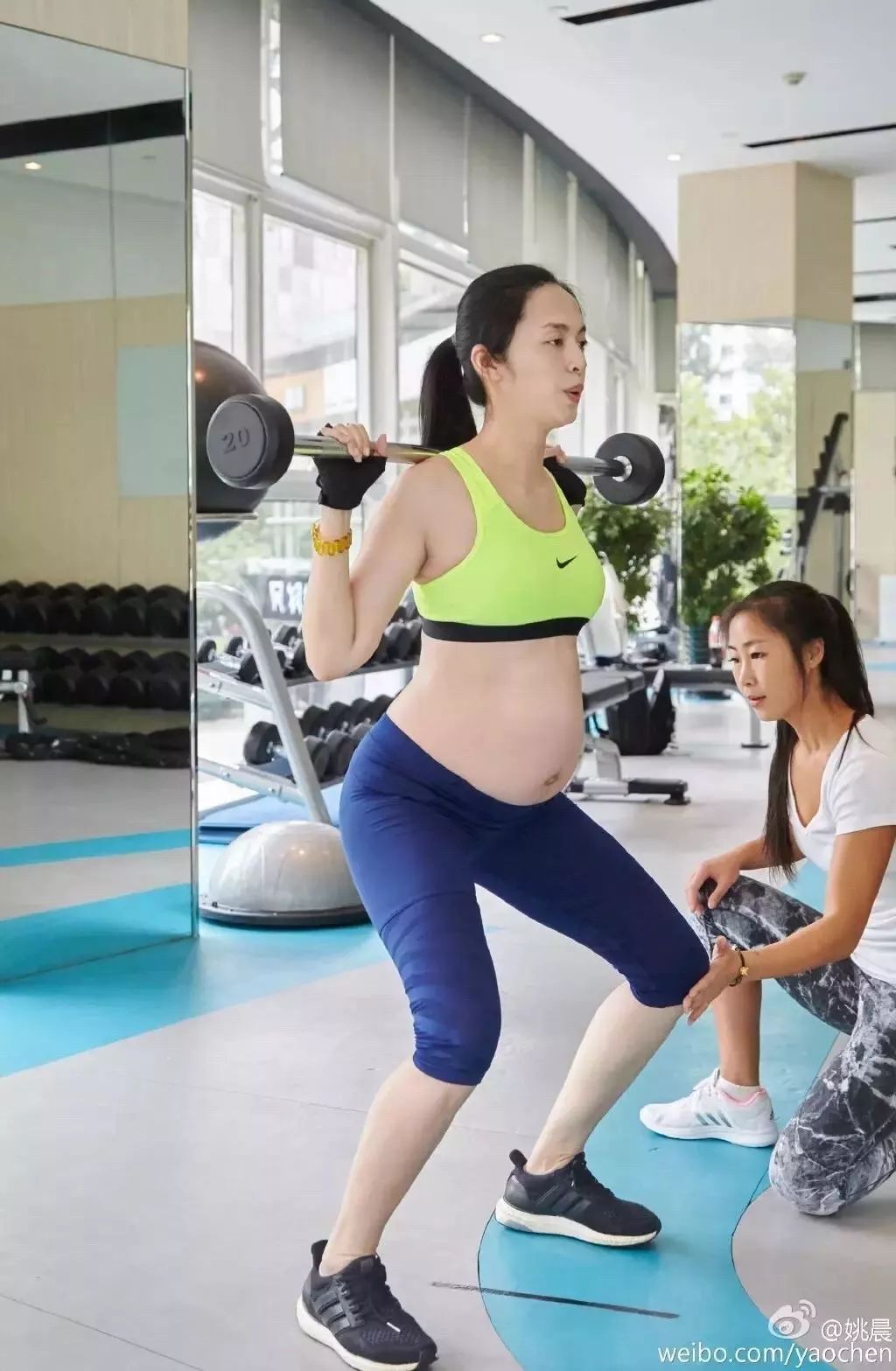 女明星懷孕9個月只重了6斤，網友驚呼：寶寶還好嗎？產科專家說... 親子 第10張