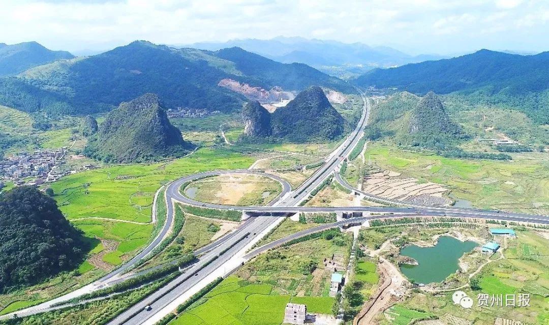 桂梧高速,广贺高速, 永贺高速和洛湛铁路, 贵广高铁建成通车, 贺巴