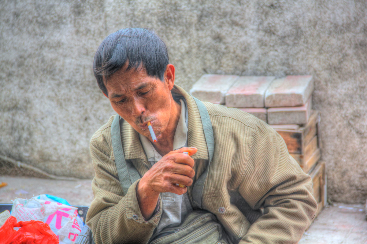 每年春节,为什么很多的农村年轻人都抽"好烟",在外面都挣钱了?