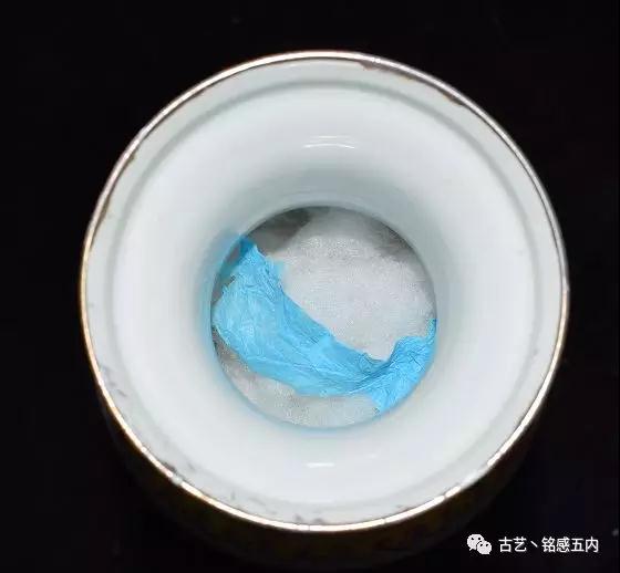 精品重点推荐瓷器鉴赏：清代粉彩福禄寿人物瓶_中国