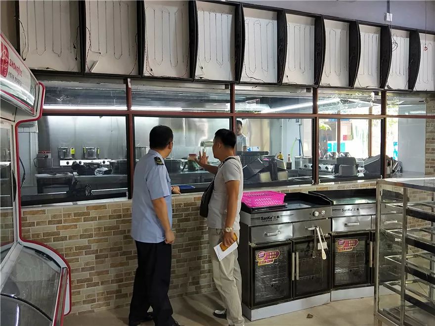 中原镇开展"透明厨房"建设 提升辖区餐饮服务质量