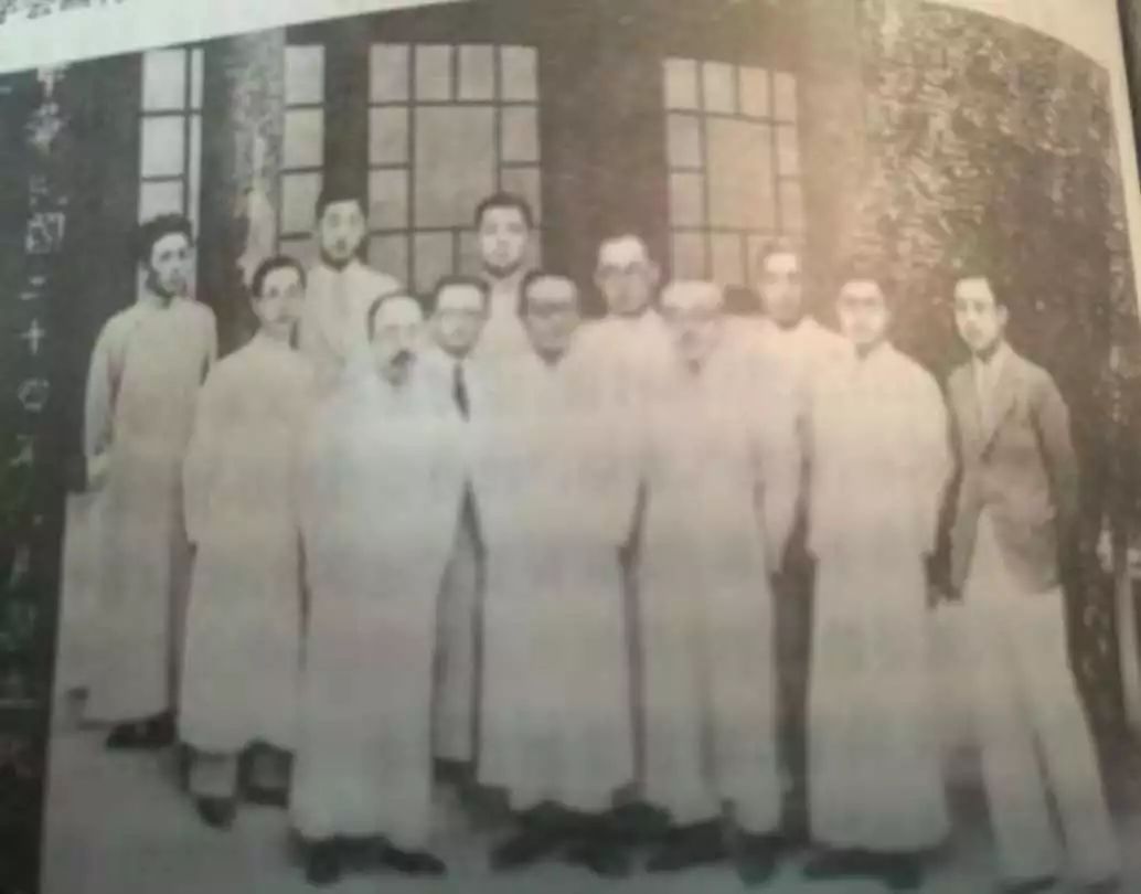 出自鲍耀明编《周作人与鲍耀明通信集》周作人与羽太信子1935年于北平