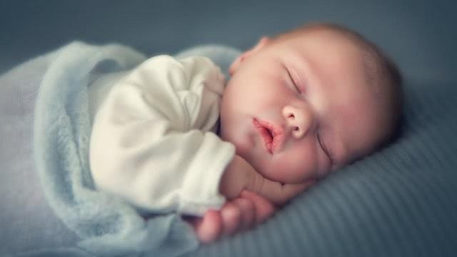 宝宝什么时候要补维生素D?专家建议:这时段吸