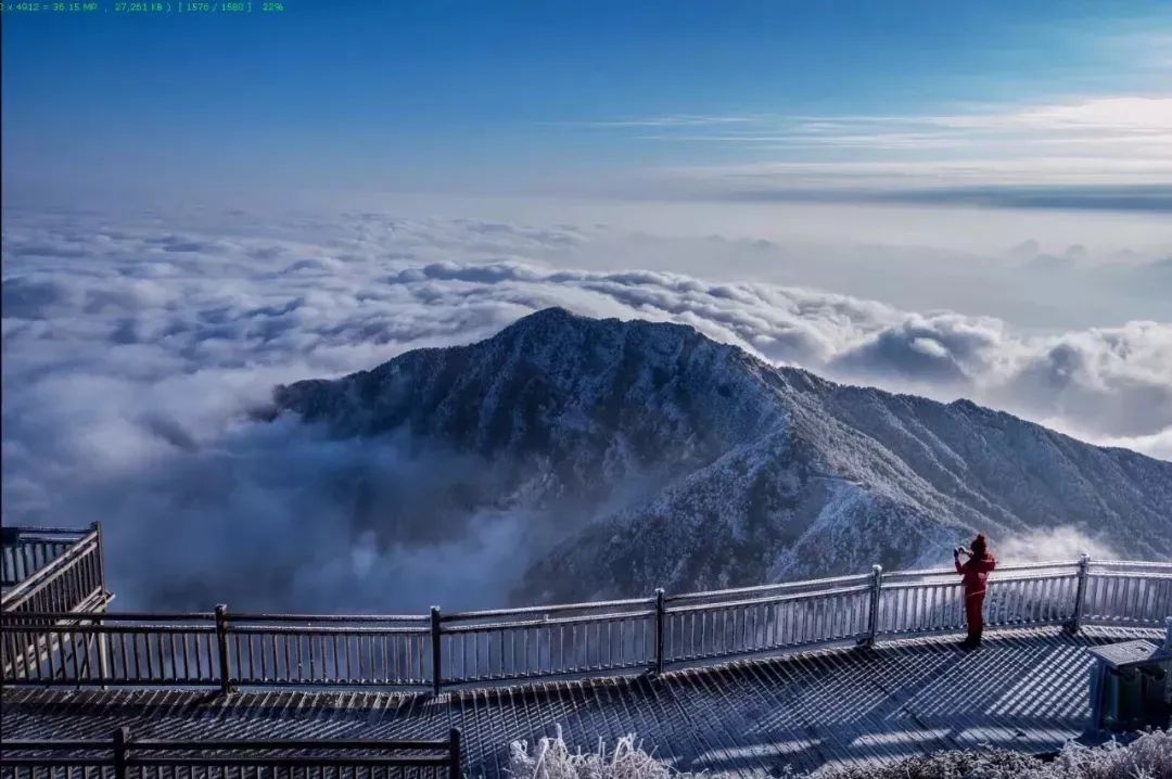 其余不含) 【猪年带您游周边】 冬日的金饶山有三大美景:雪景,雾凇