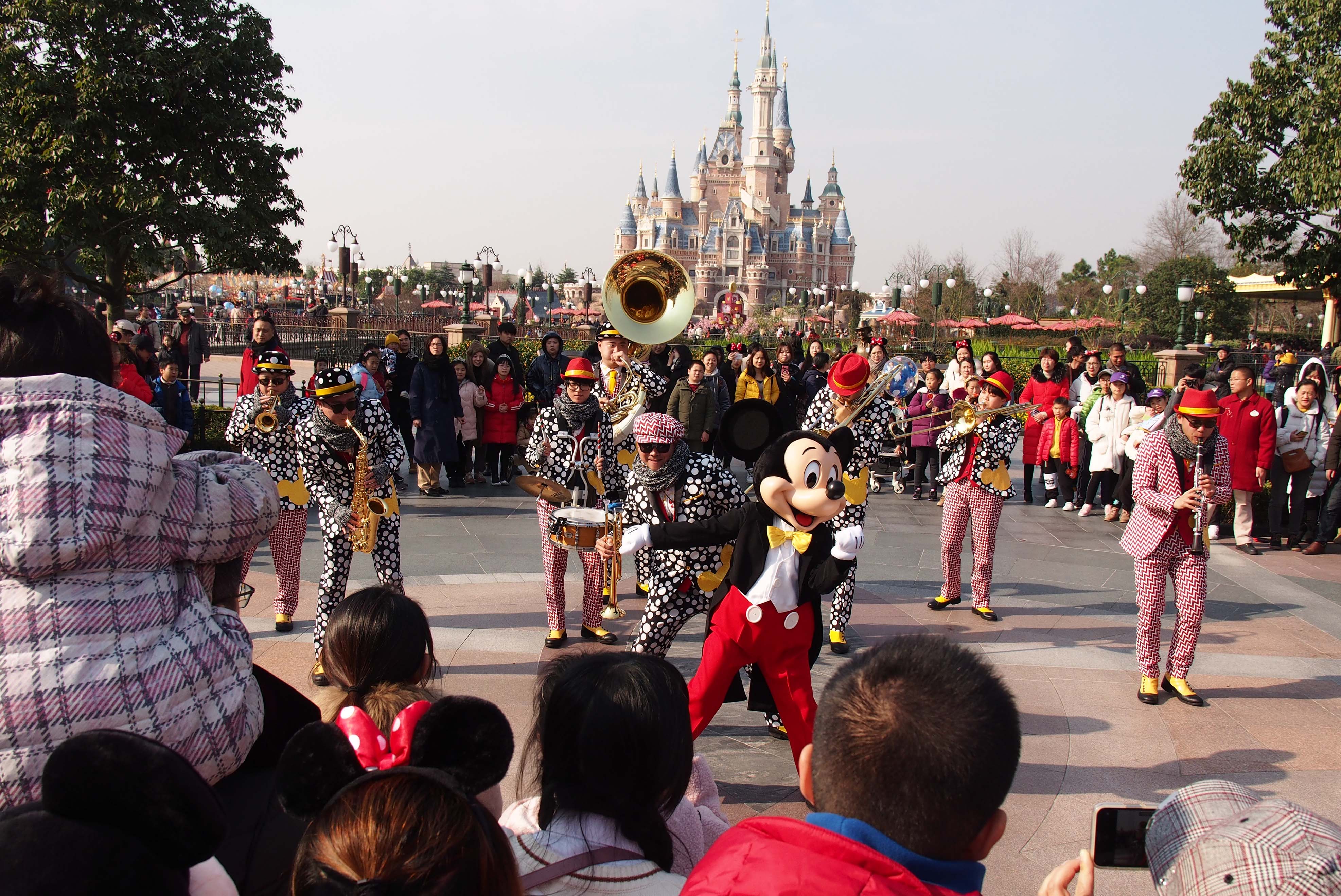 上海迪士尼乐园推出系列"新年大餐"