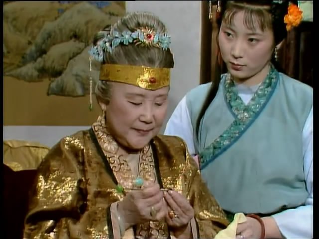 王熙凤陪贾母演了一场戏，暗藏薛宝琴的婚事只是一个幌子