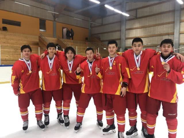 好消息！中国U20青年男子冰球队5-1大胜澳大利亚勇夺冠军