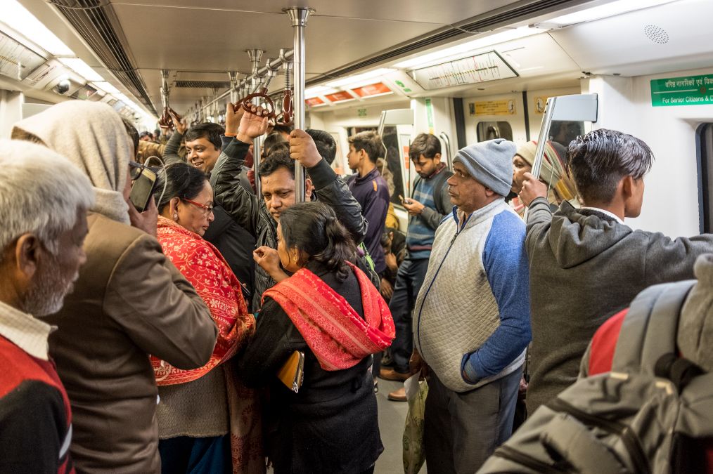 原創
            印度首都地鐵實拍：為了保護女人，每條線路都有女人專用車廂 未分類 第1張