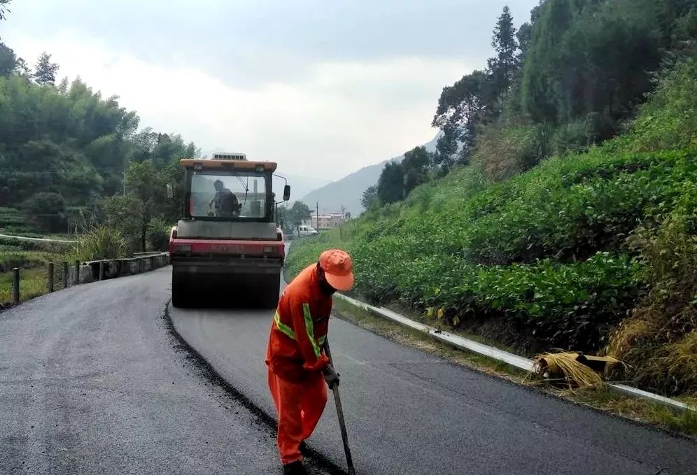 公路也能买保险开化公路为全县1378公里农村公路买保险