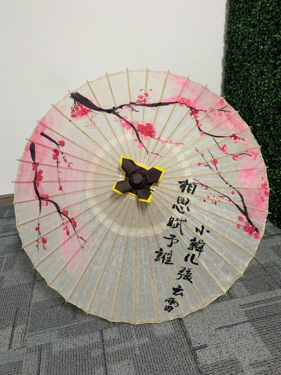 手绘油纸伞独一无二的美