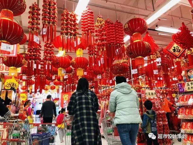 家乐福沃尔玛2019年春节年货陈列